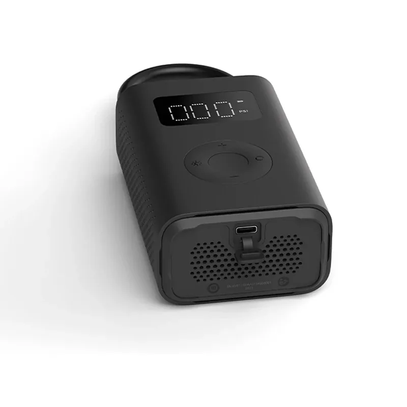 USB-C 포트가 있는 하단부 상세 모습
