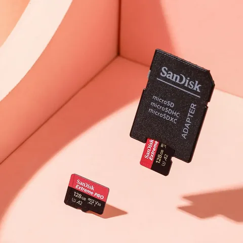 마이크로SD 카드와 SD 어댑터 구성